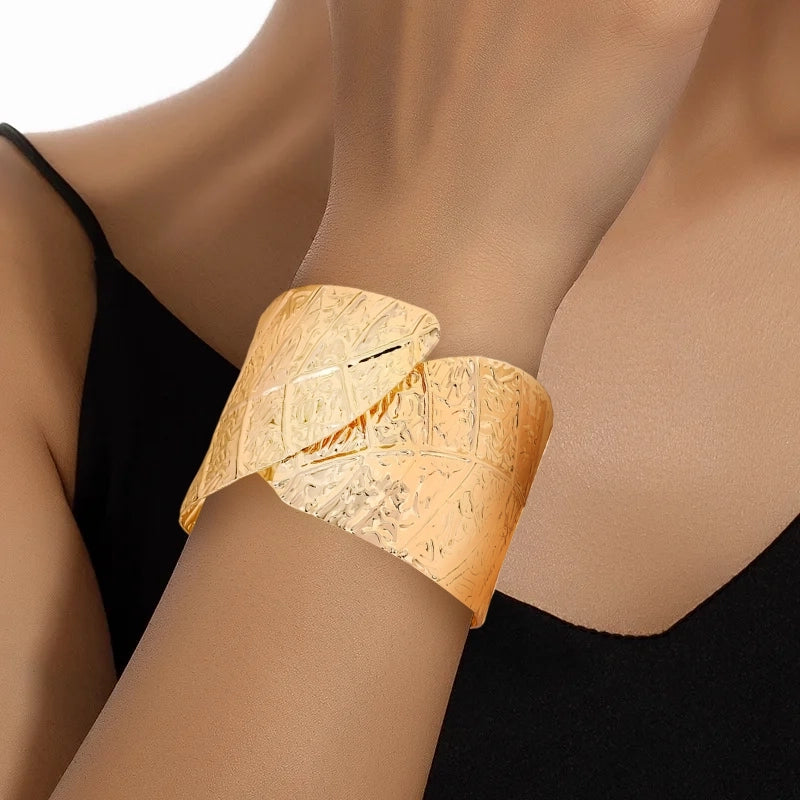 Ontou Leaf Bracelet